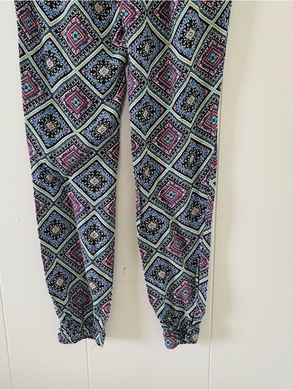 Forever 21 Multicolor Geometric Print Pants - Teal, Navy, Red - Picture 6 of 11